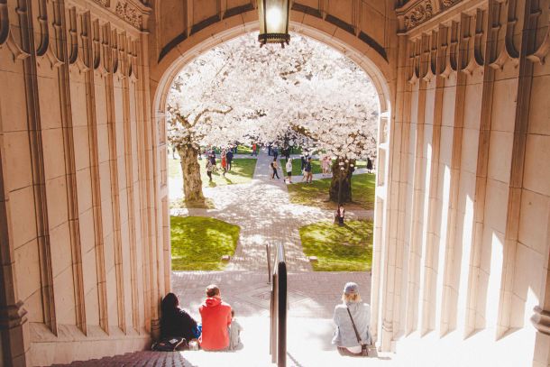 Transfer środk&oacute;w na rozw&oacute;j infrastruktury uczelni